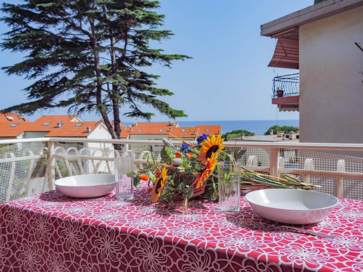 Appartement H11 Terrazzo Al Mare - Riva Ligure - Spiagge Extérieur photo